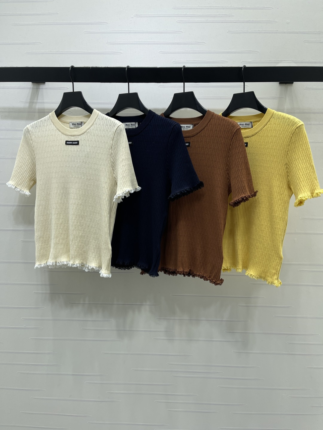 Women's short sleeves